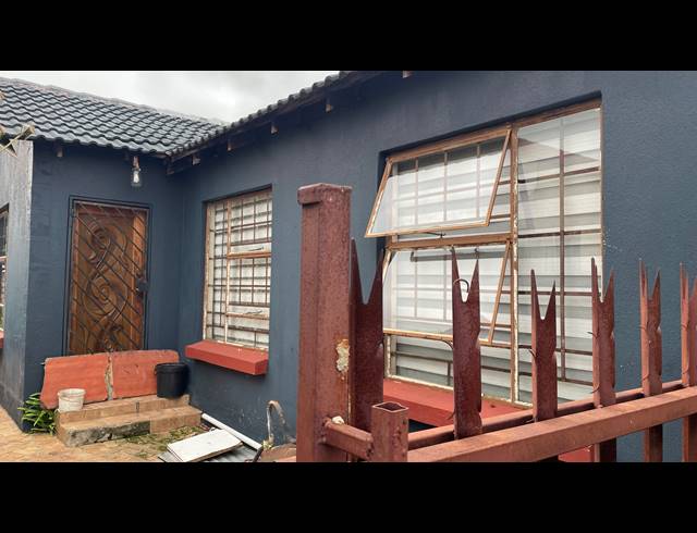 3 BEDROOM HOUSE FOR SALE IN PAYNEVILLE